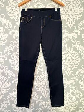 💫4/$25 • Reitmans Dark Denim Pull On Skinny Jeans